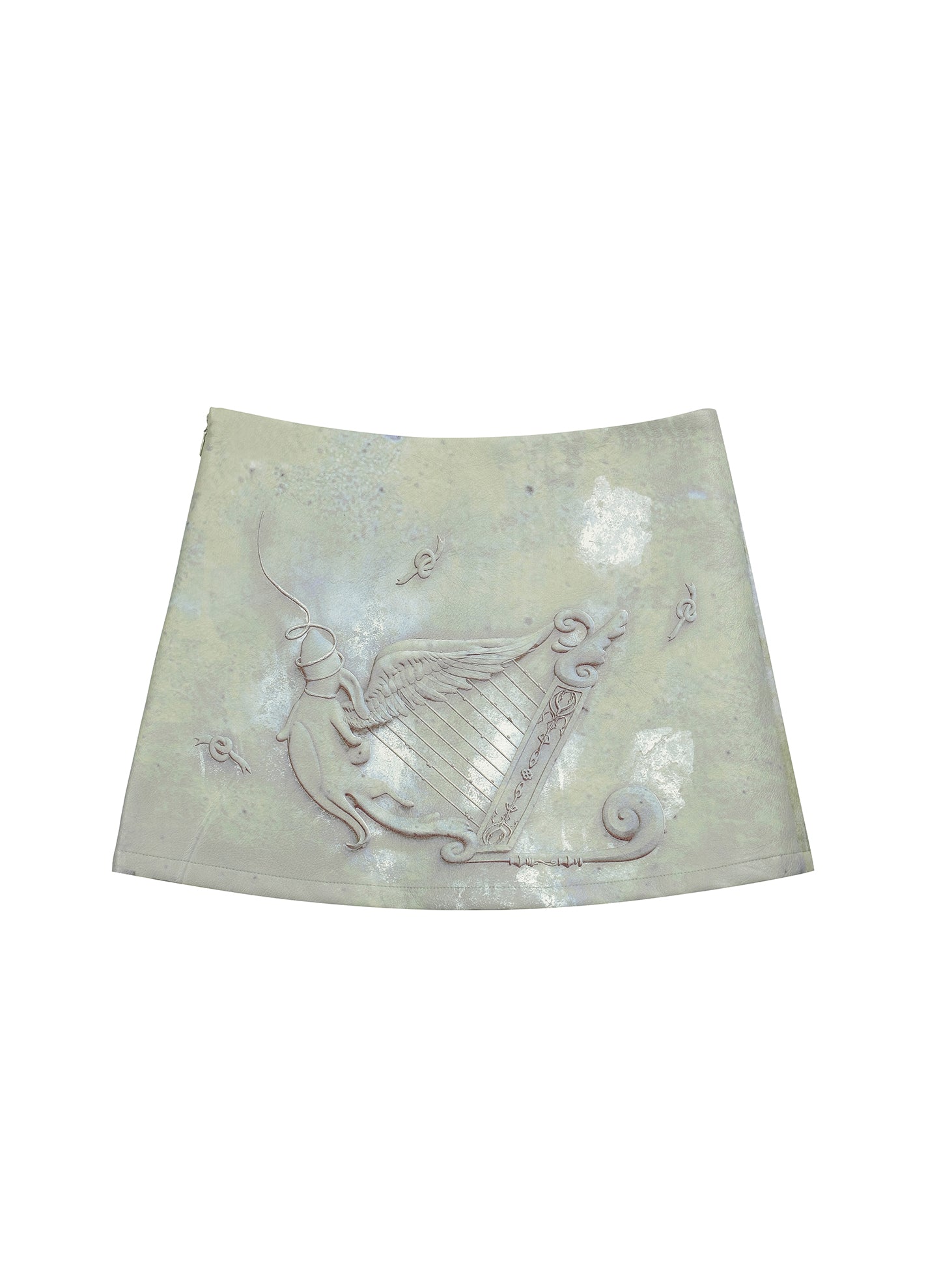 Dreamy relief printed A-line leather short skirt ﻿
