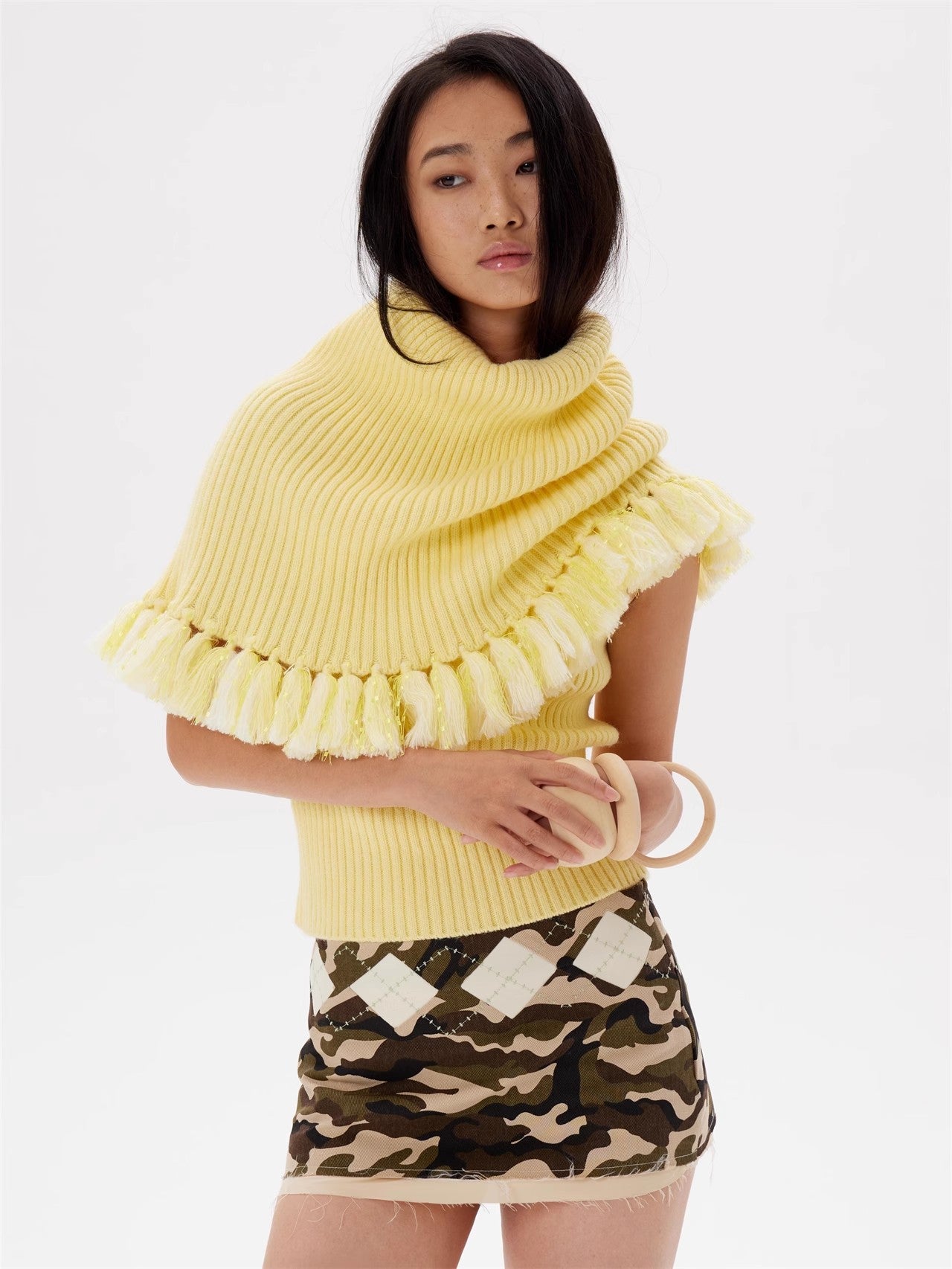 Tassel one neck top